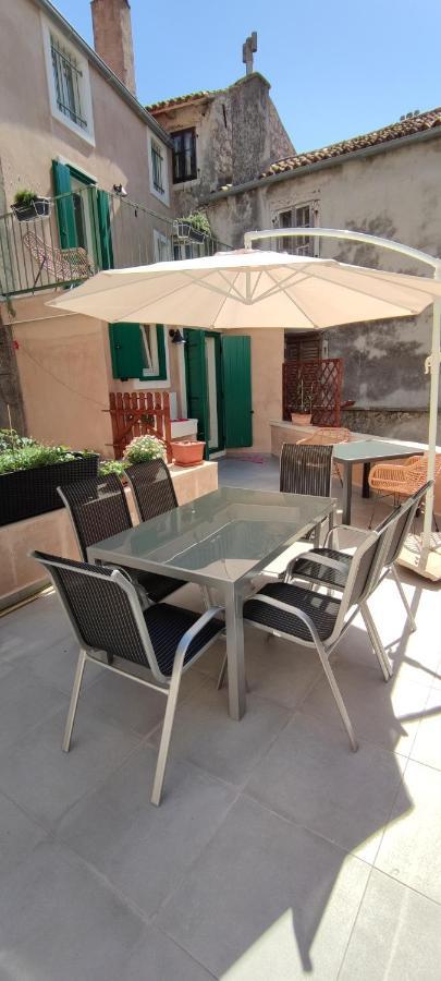 Luxury Apartment - Old Soul With A New Heart Cres Εξωτερικό φωτογραφία