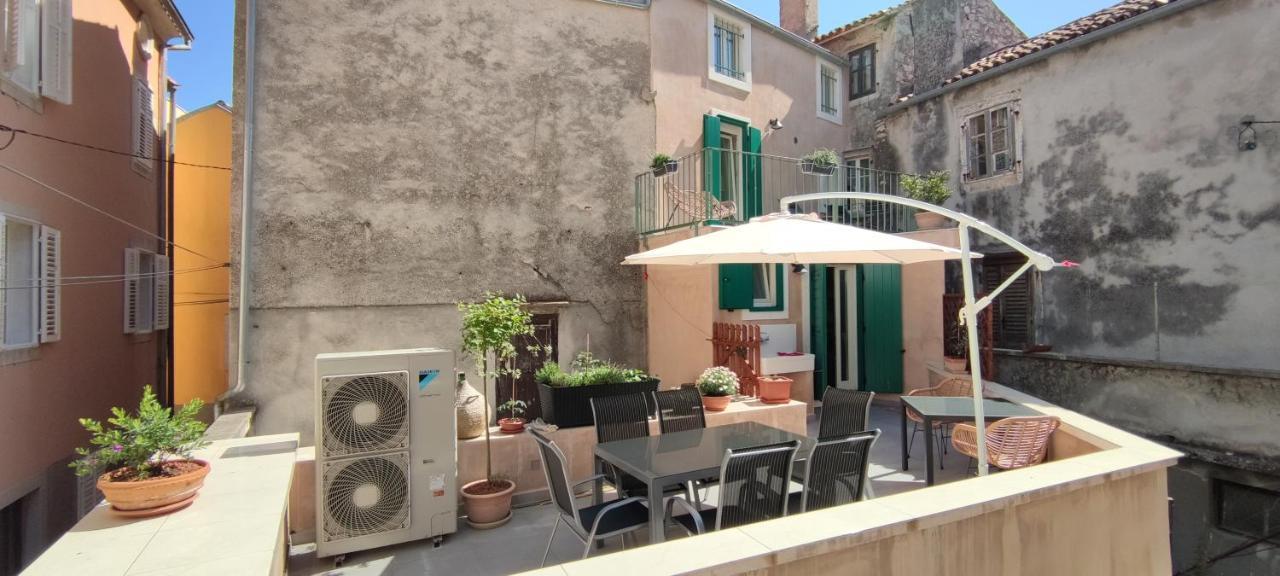 Luxury Apartment - Old Soul With A New Heart Cres Εξωτερικό φωτογραφία
