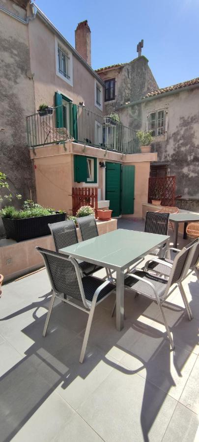 Luxury Apartment - Old Soul With A New Heart Cres Εξωτερικό φωτογραφία