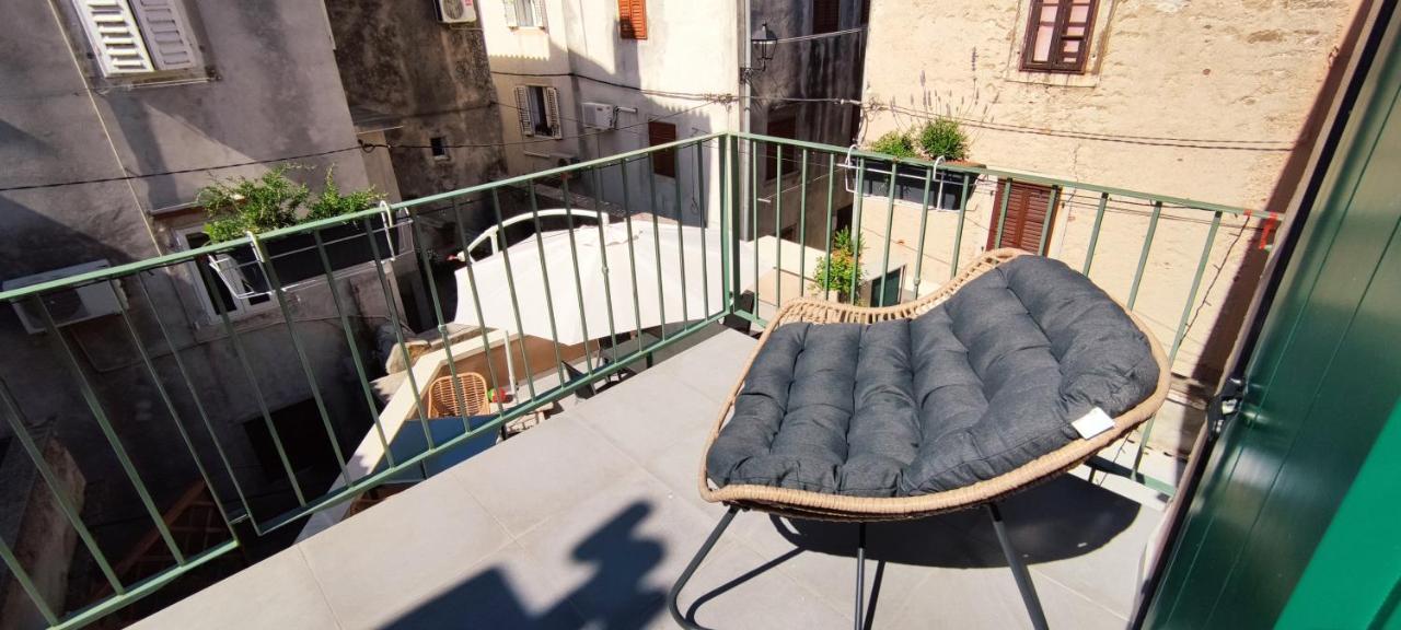 Luxury Apartment - Old Soul With A New Heart Cres Εξωτερικό φωτογραφία